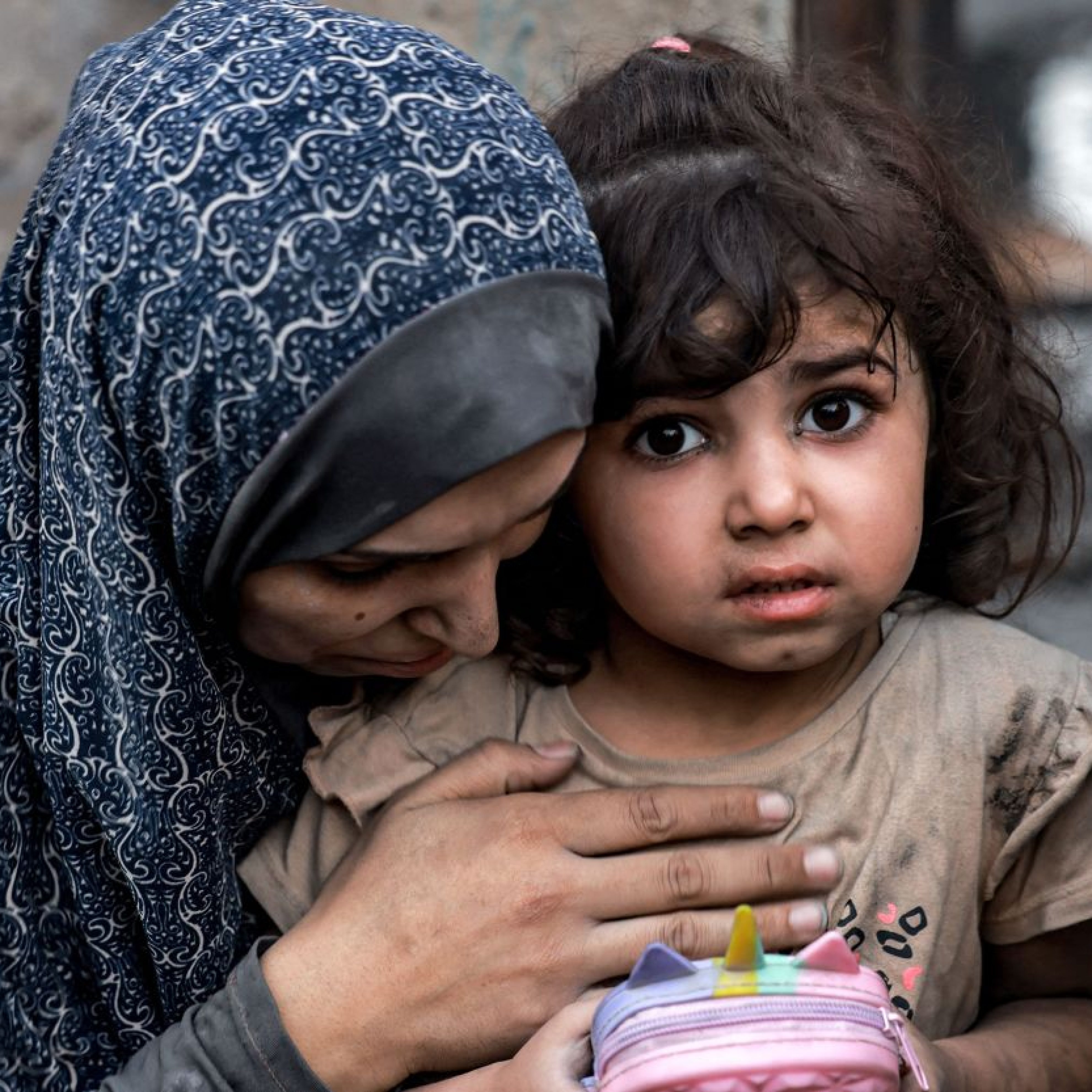 231106231737-01-gaza-children-110623